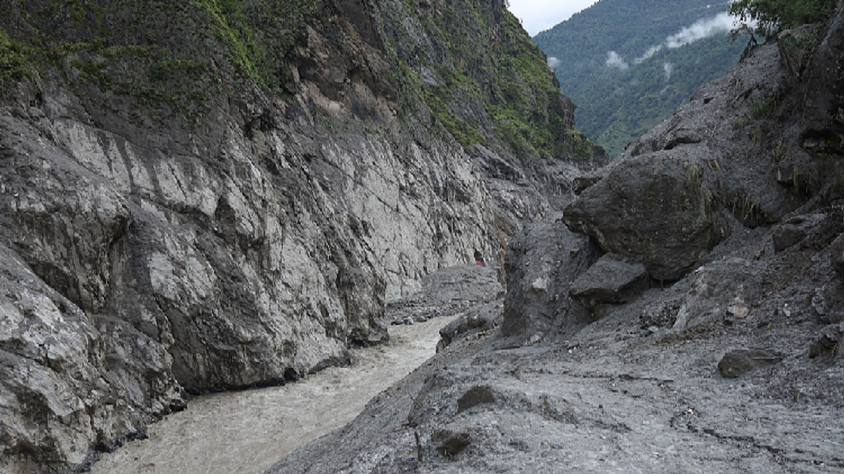 When Glaciers Collapse, Borders Don't Matter: China's Bid for Mountain Power