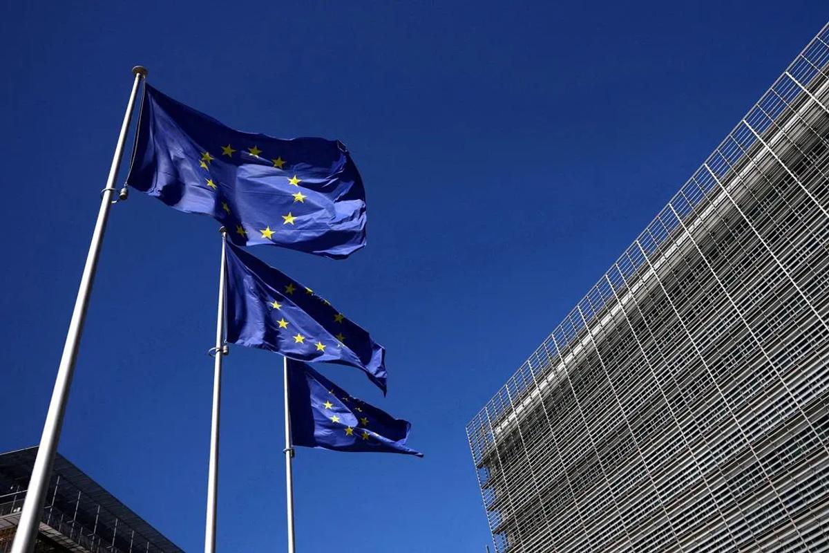 EU's 21st Sanctions Package Targets Russian Banks, Freezes Oil Cap Amid Geopolitical Shifts