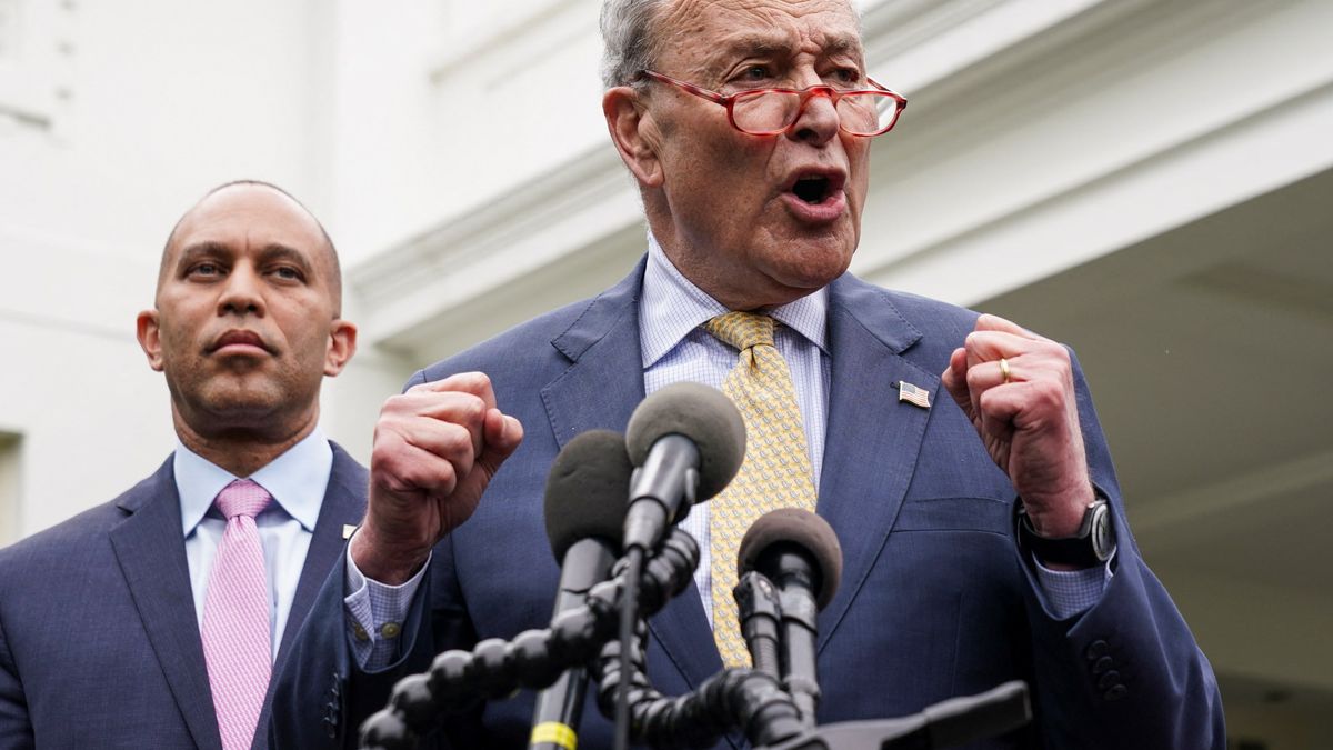 The Unsettled Center: How US Democrats Are Remaking Their Identity