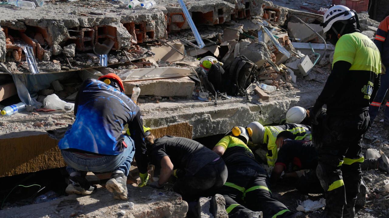 Colombia's Earthquake Aftermath: A Test of Presidential Resolve