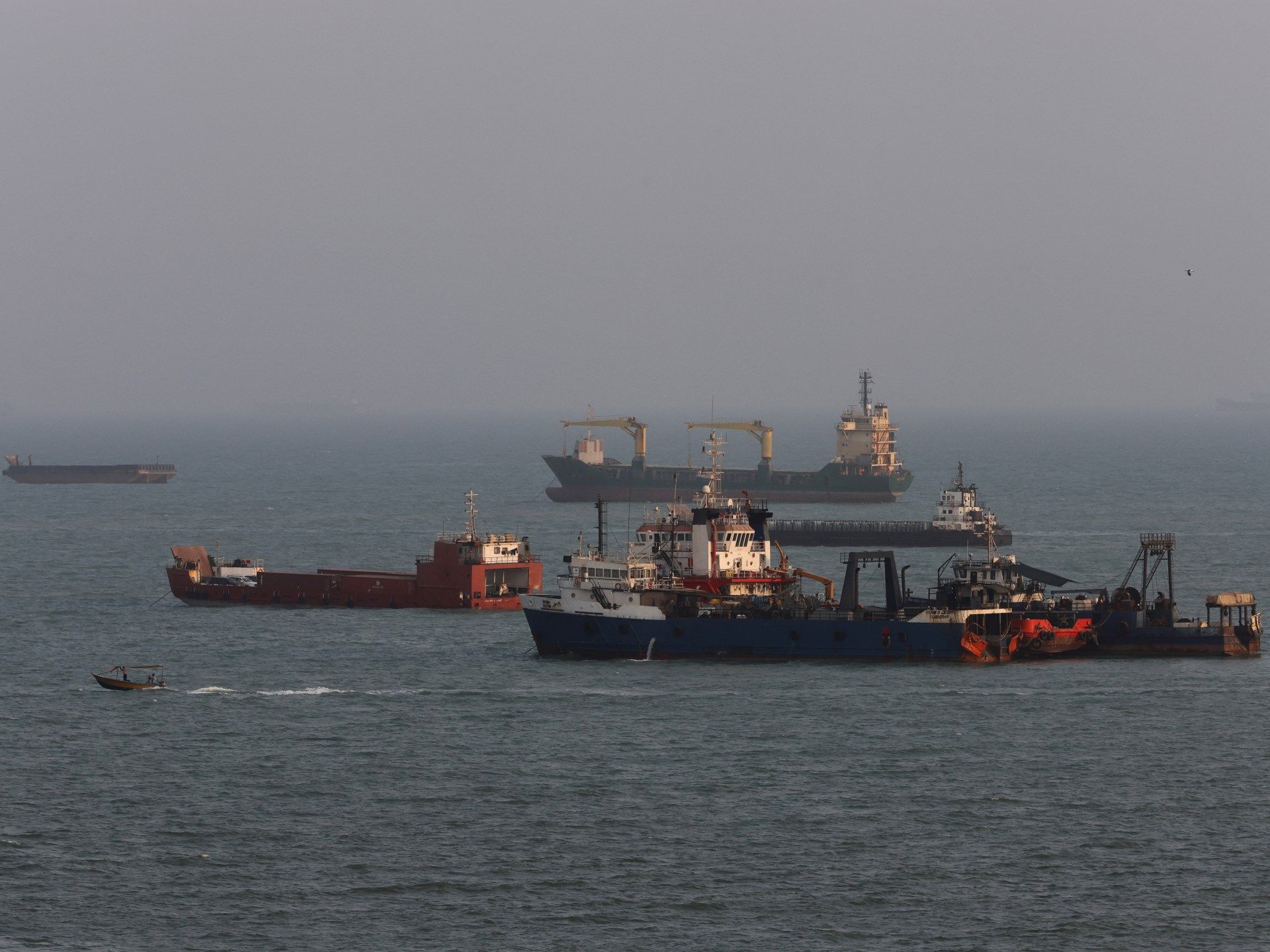 Iran's Chokehold: The World's Oil Artery and the Price of Diplomacy