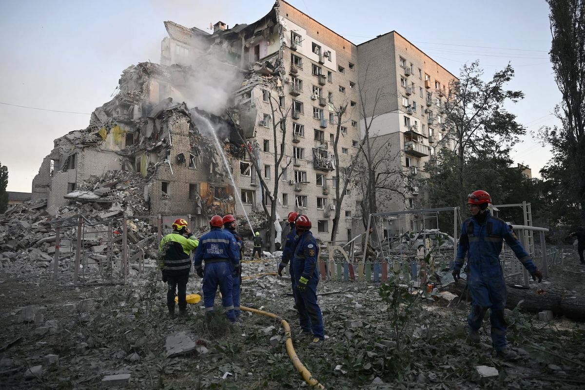 Russia's 11-Hour Assault on Kyiv: A Retaliation for Ukraine's Long-Range Strikes