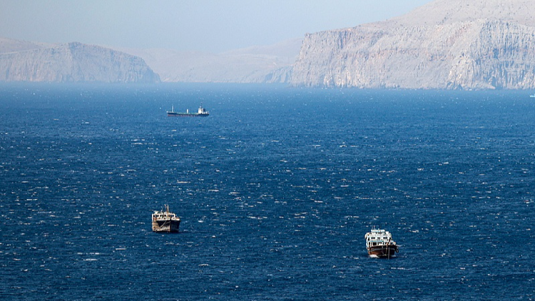 Iran and Oman Advance Talks on Strait of Hormuz Shipping Amid Regional Tensions