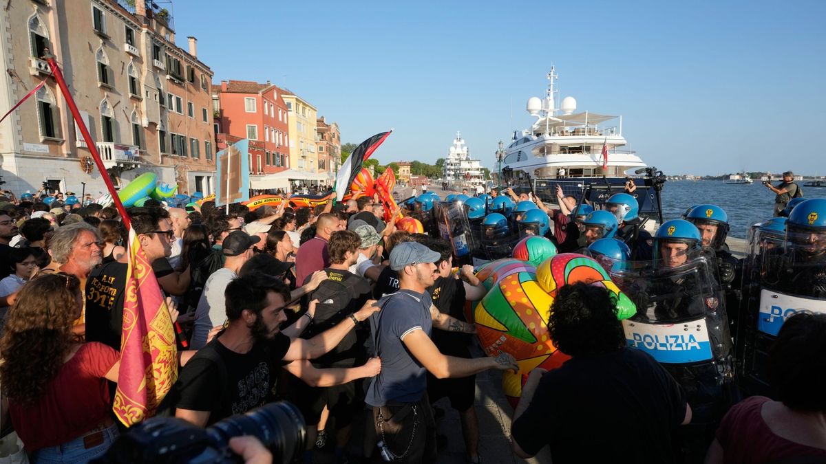 Venice Protests Expose Tensions in US-Italy Relations