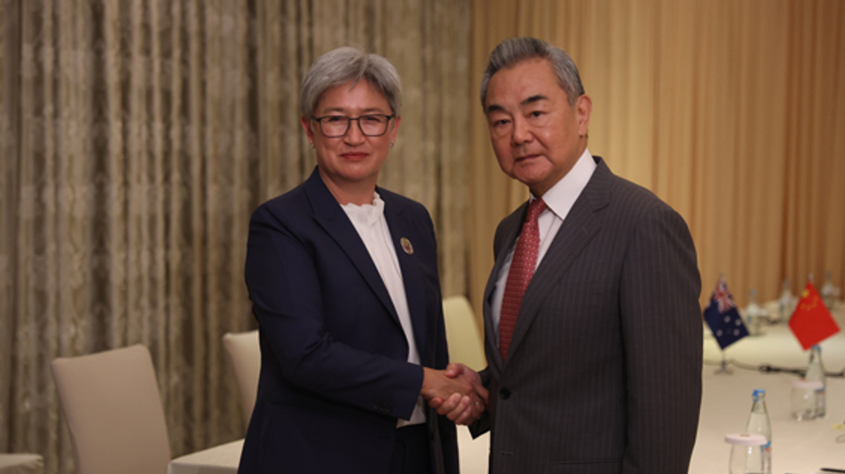 China and Australia Seek to Strengthen Relations Amid Regional Tensions