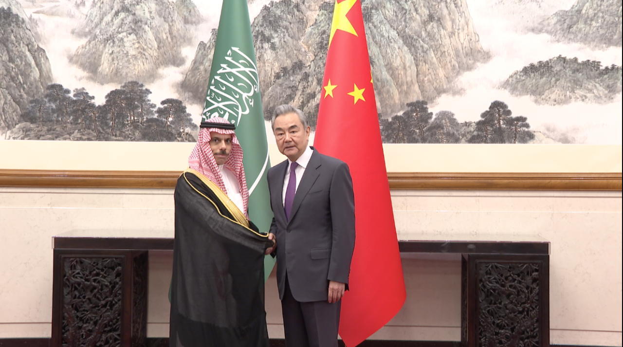 China's Diplomatic Efforts in the Gulf: A Strategic Shift?