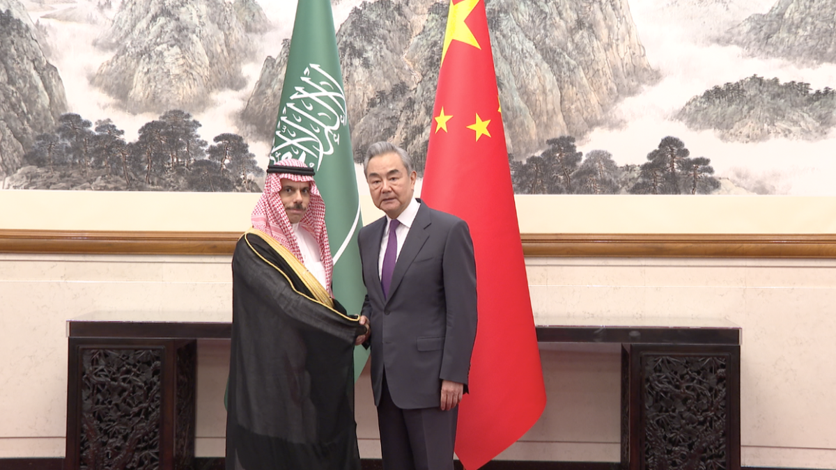 China's Diplomatic Efforts in the Gulf: A Strategic Shift?