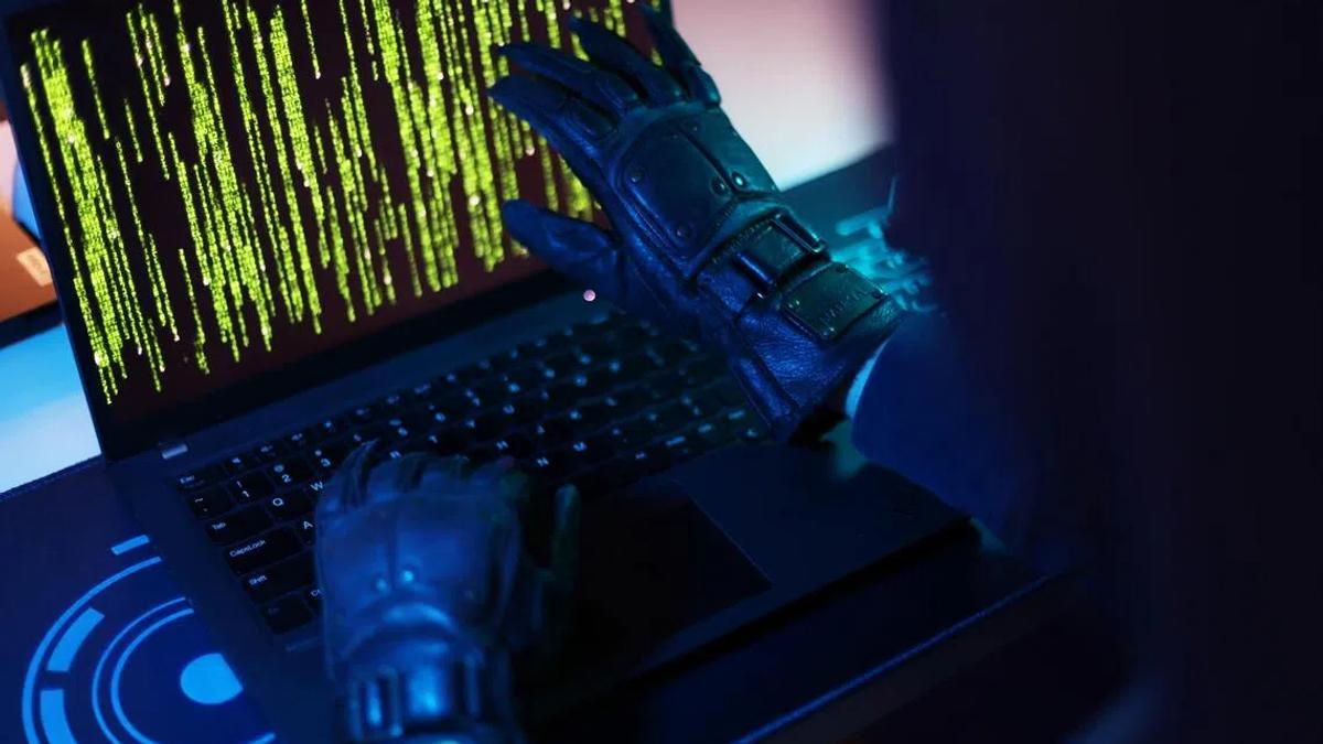 AI Gives Hackers a New Hideout: Blockchains Turn Into Malware Drop Zones