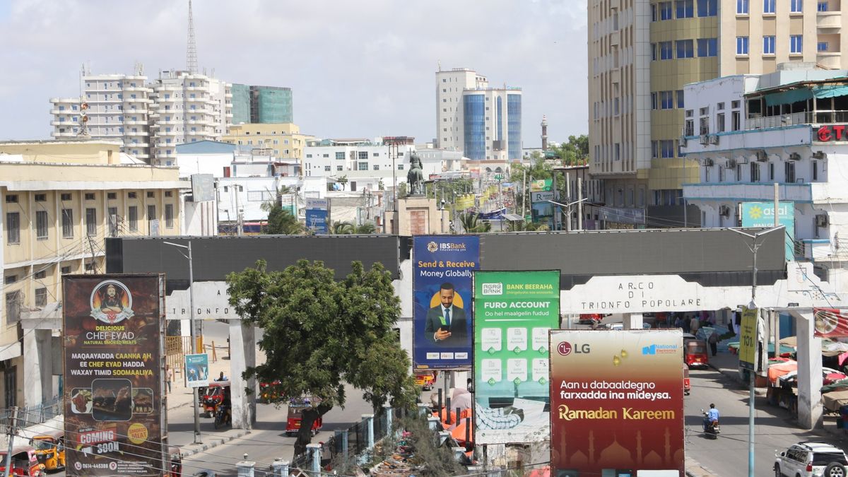 Somalia's Political Crisis Deepens Amid Election Tensions