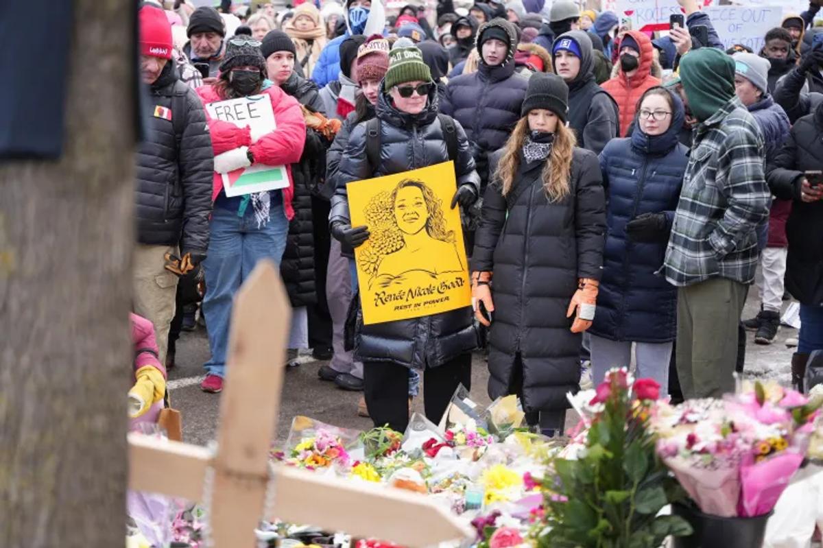 Thousands Protest in Minneapolis After ICE Shooting as Federal Investigation Continues