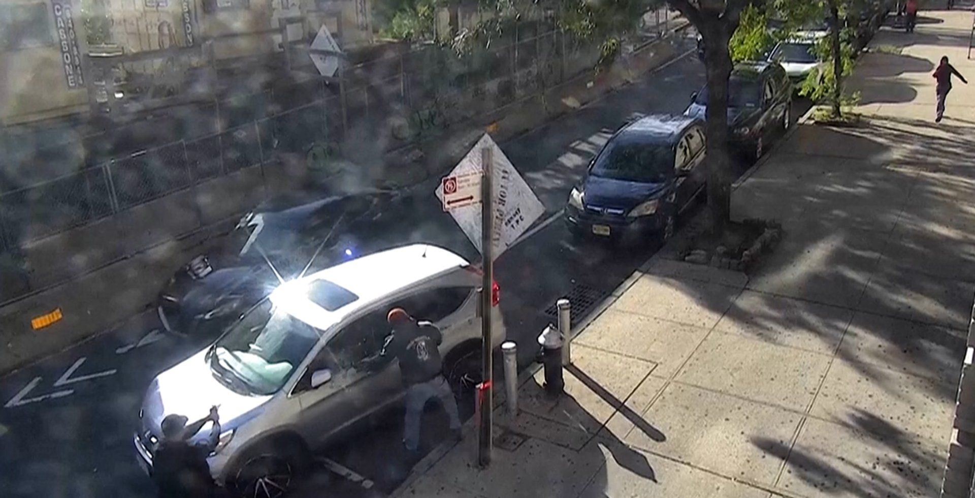 A Mother’s Fearful Ride: ICE Opens Fire with a Child in the Backseat
