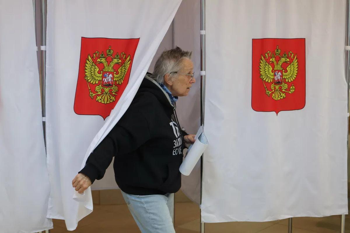 Moscow’s Ballot, Kyiv’s Drones: A War’s New Front