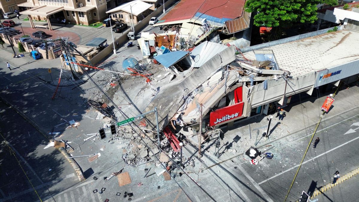 Major Earthquake Strikes Southern Philippines, Highlighting Regional Vulnerability and Resilience Challenges