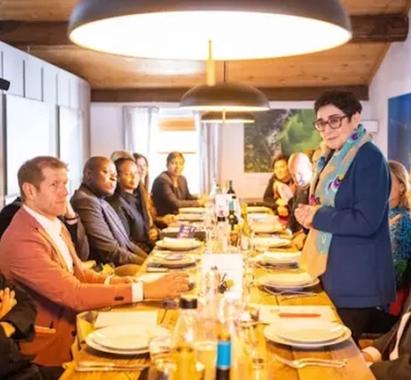 Daphne Kis speaking at dinner at Davos