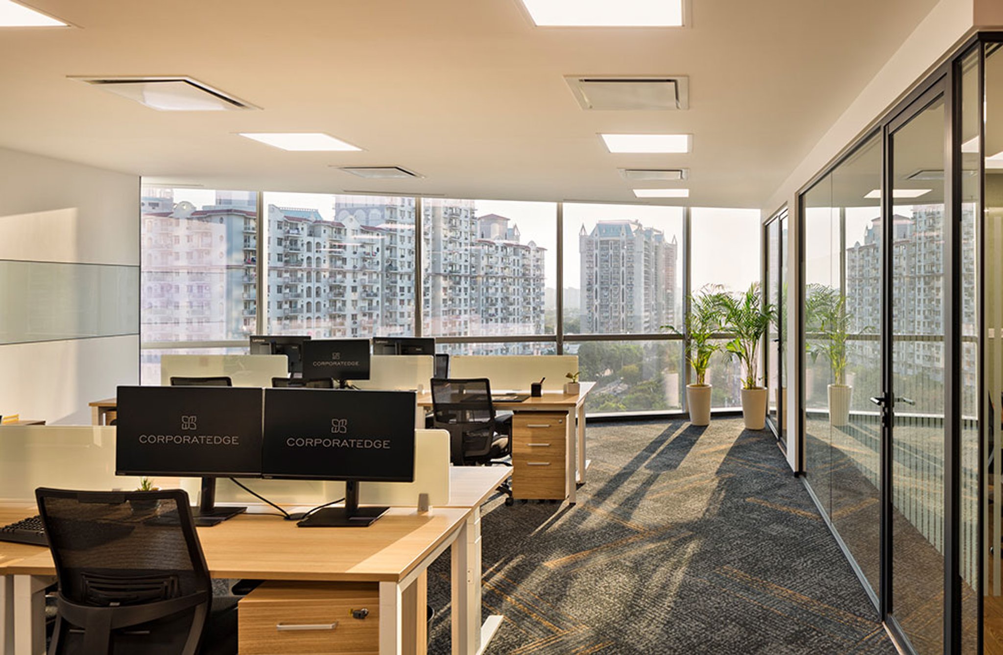 Benefits of Renting a Serviced Office Space in Delhi