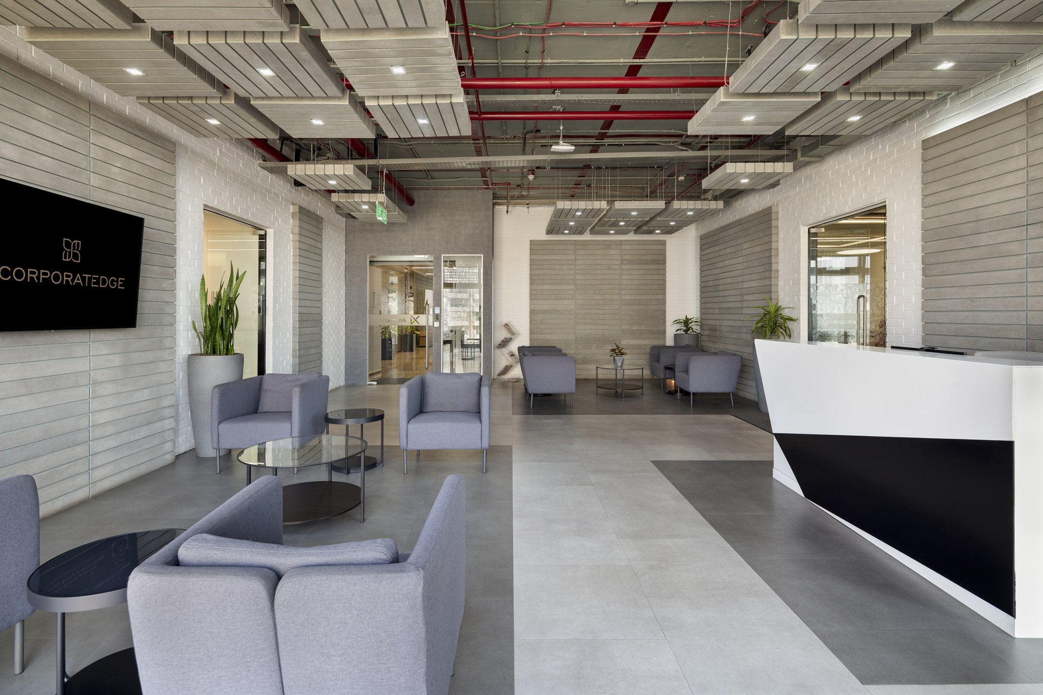 How to Work in Community Work Spaces: 4 Tips to Succeed