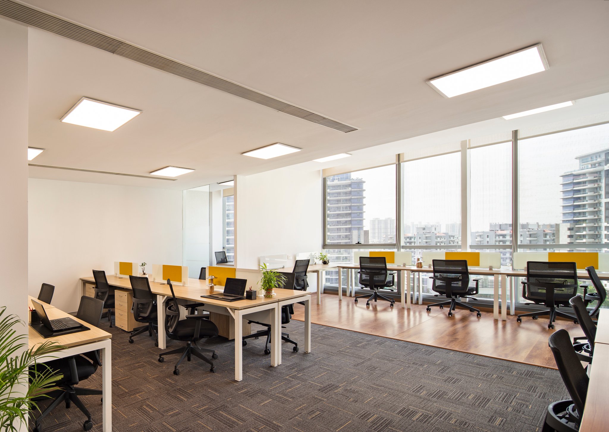 A premium CorporatEdge lounge and amenities