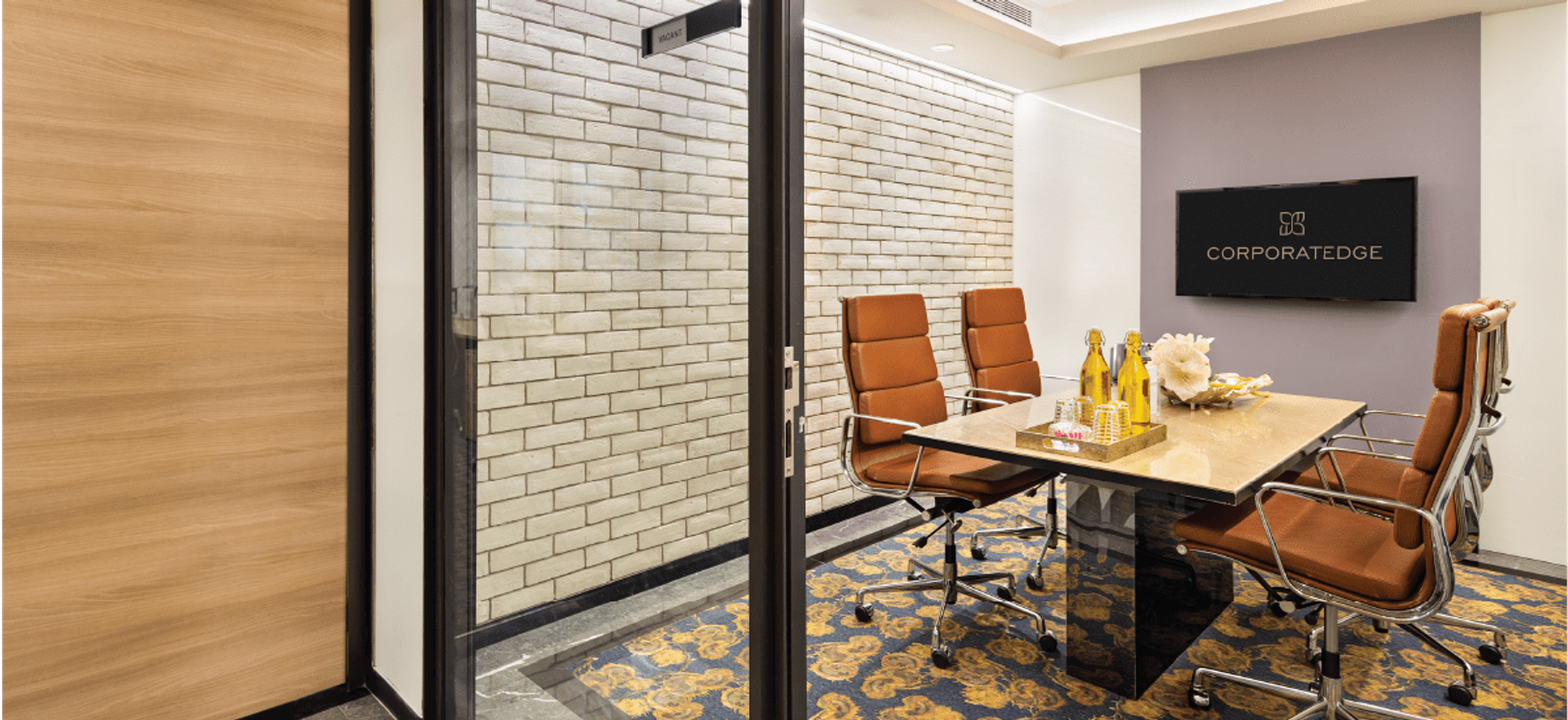 Why Renting Meeting Rooms Is a Smart Choice for Small Businesses