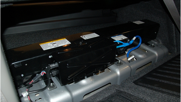 2009 Saturn Aura battery pack and wiring
