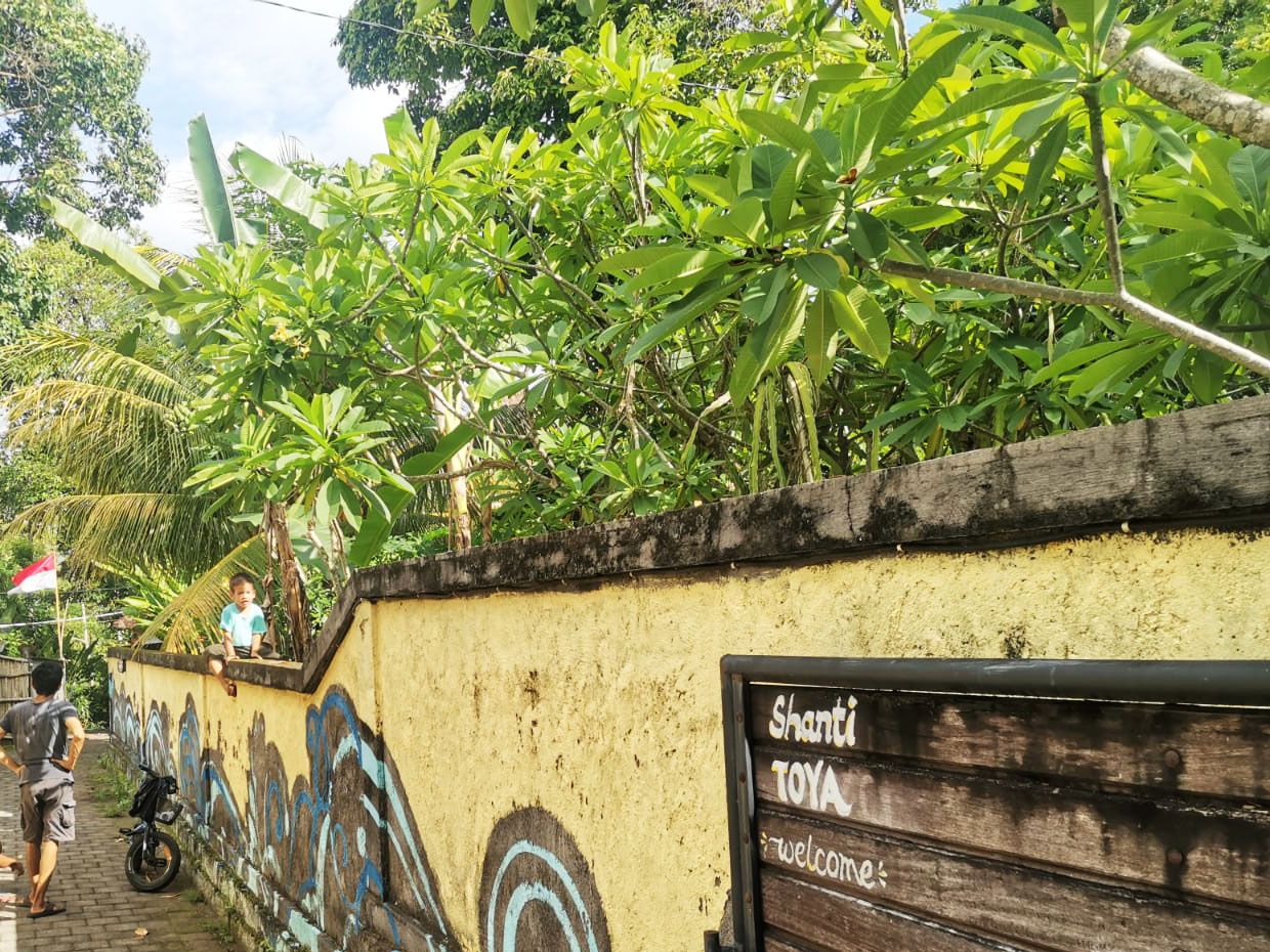 Entrance gate to Shanti Toya