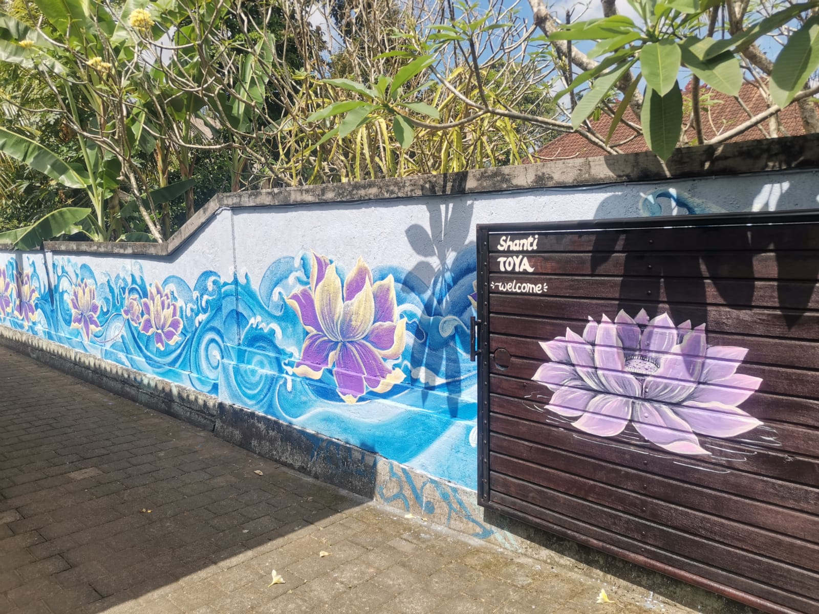 Shanti Toya entrance gate