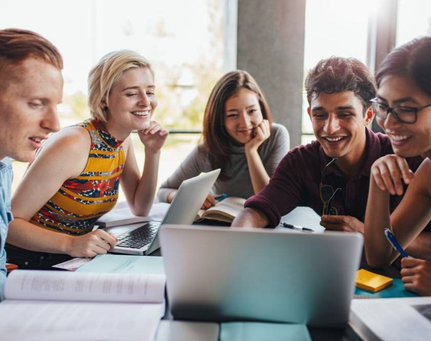 generatie Z: 5 scholieren aan het werk