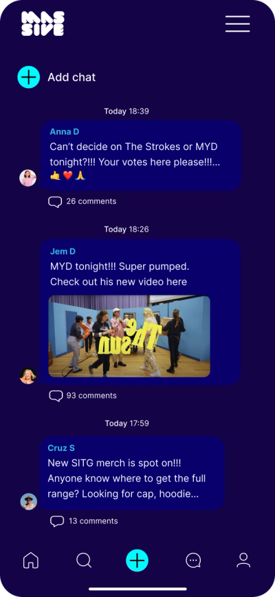 Massive app: fans chatting in an artist’s group