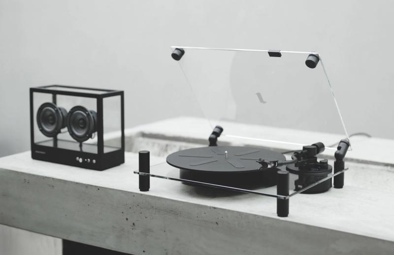 Transparent Turntable