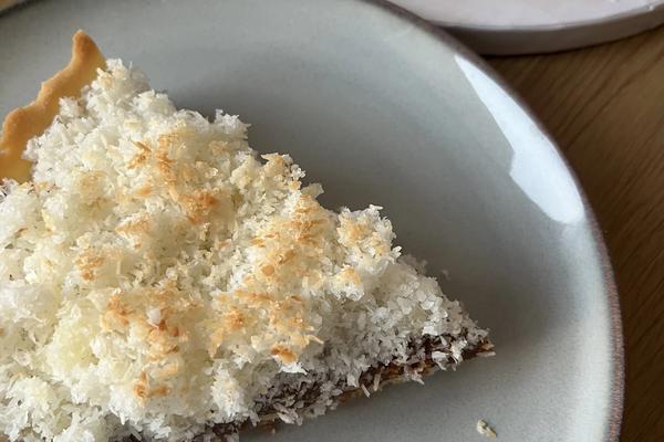 Tarta de coco y dulce de leche