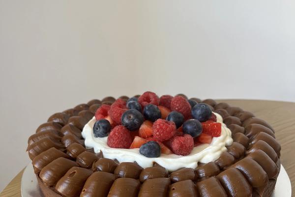Brownie con frutos rojos