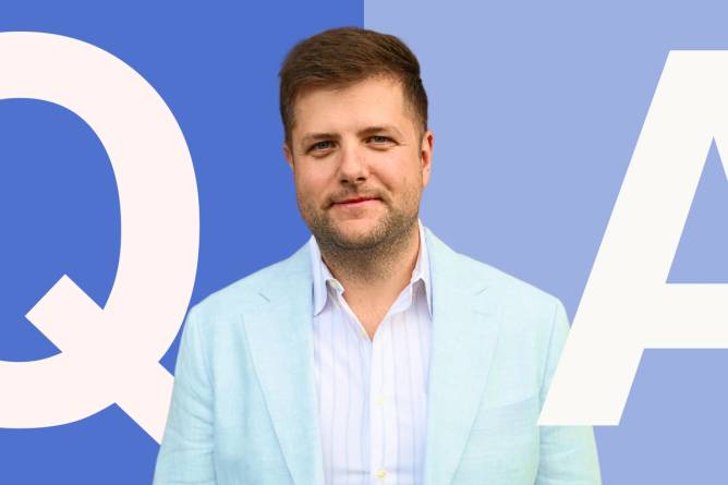 Headshot of Current Health CEO and co-founder Christopher McGhee