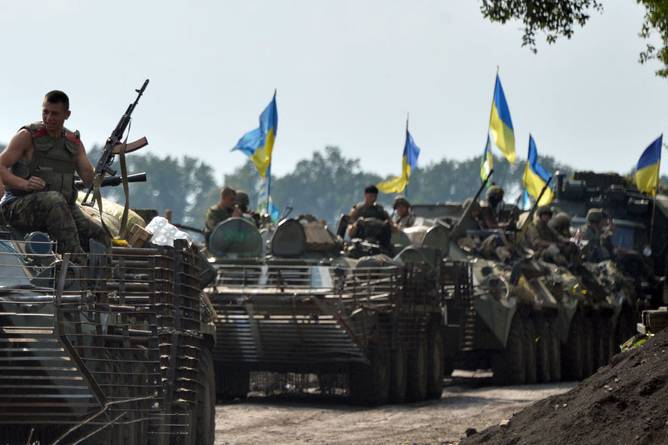 Ukrainian soldiers with equipment