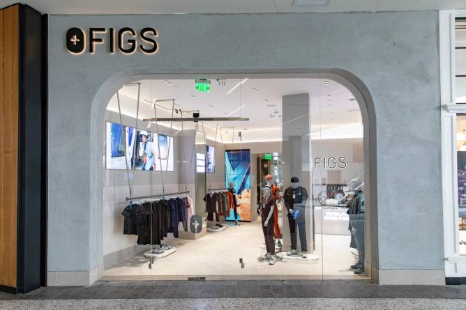 FIGS' Community Hub storefront at the Century City Mall in Los Angeles. 