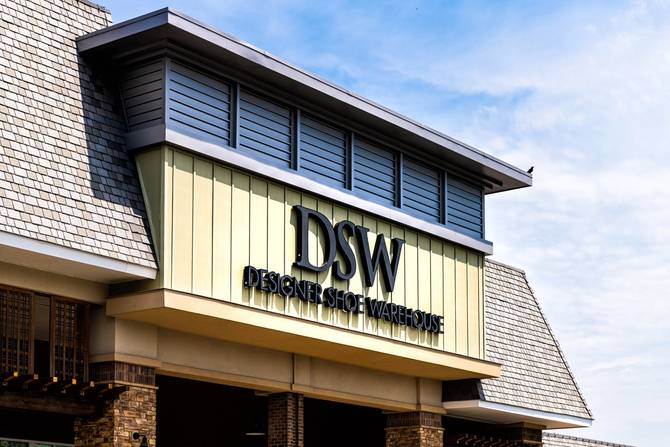 DSW storefront