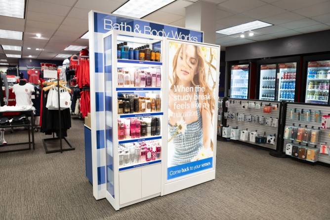 Bath & Body Works college campus store