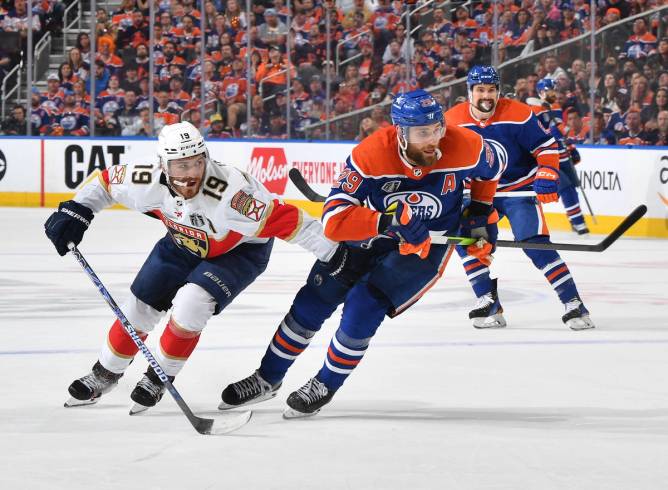 Edmonton Oilers v Florida Panthers game 3