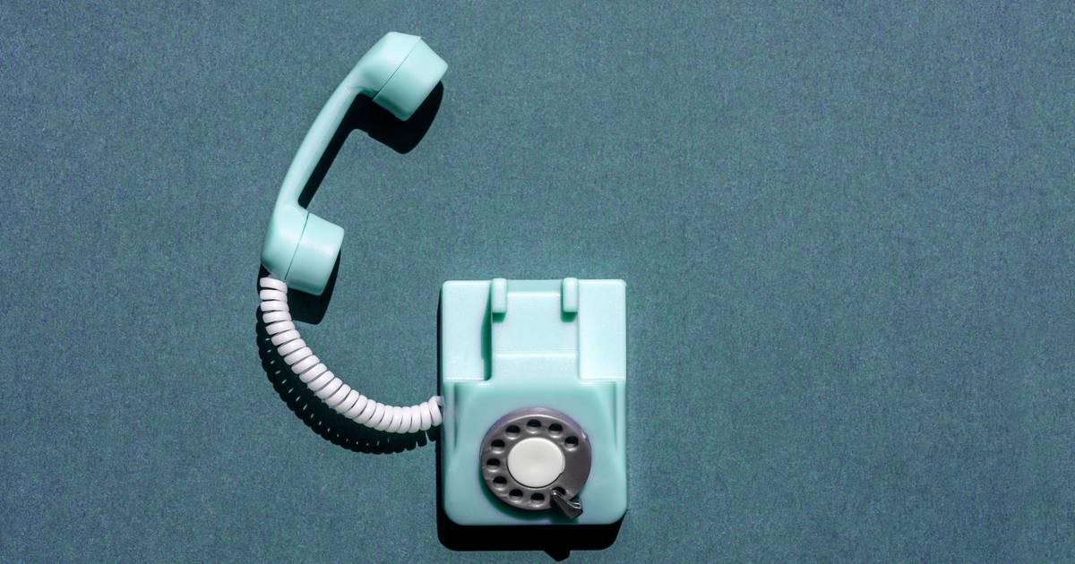 Shopify shoppers are ditching smartphones for landlines this summer