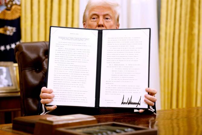 Donald Trump signs crypto working group executive order