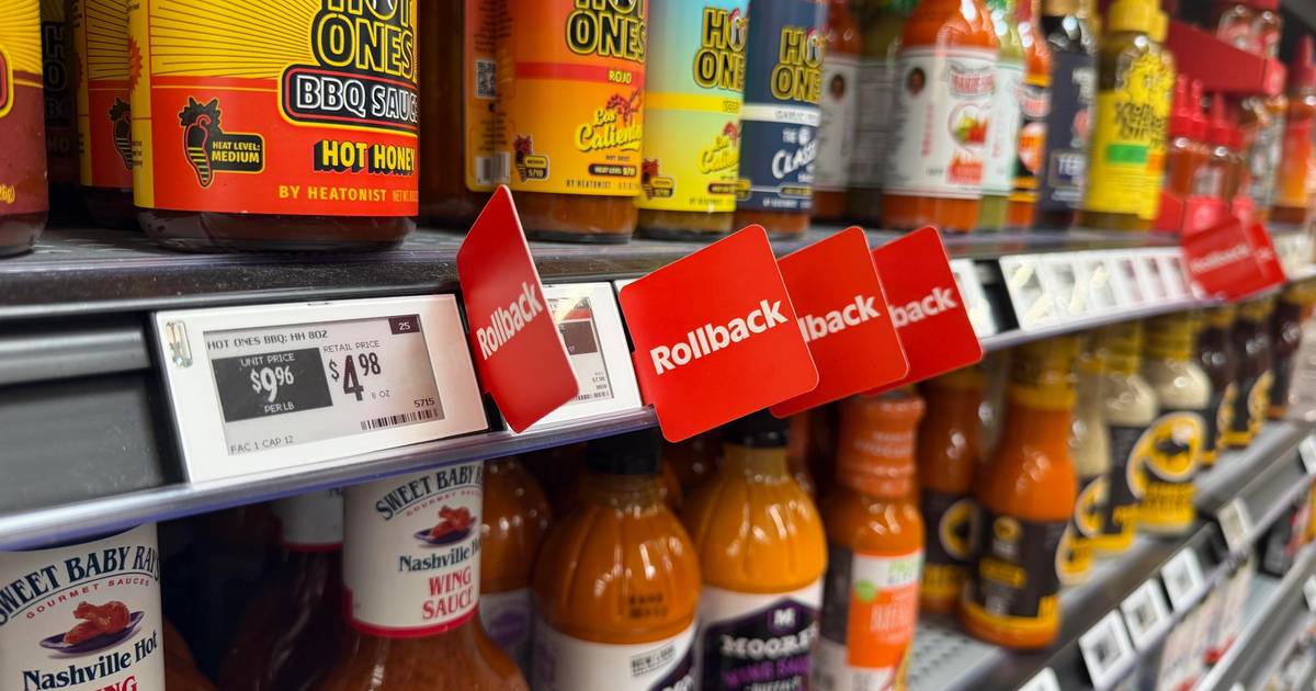 Photograph accompanying New Jersey's shelf-label freeze outlasts Walmart's December rollout deadline