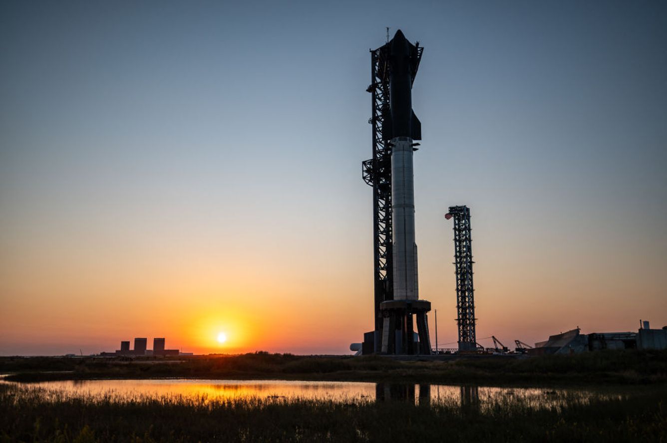 SpaceX Starship on the launchpad