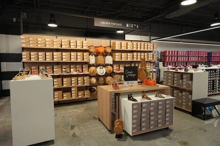 DSW introduces new concept store