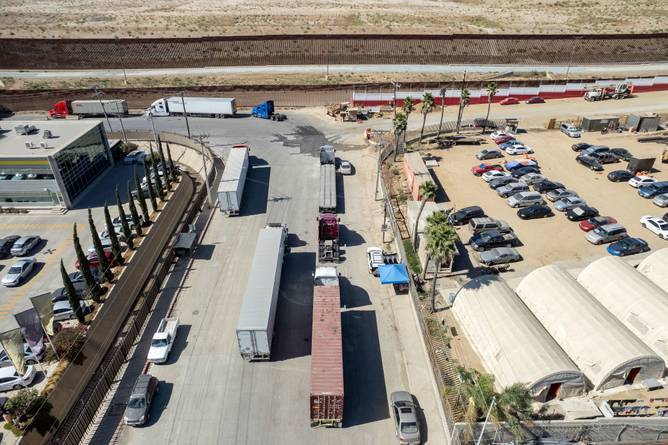 Trucks at the Mexico-US border