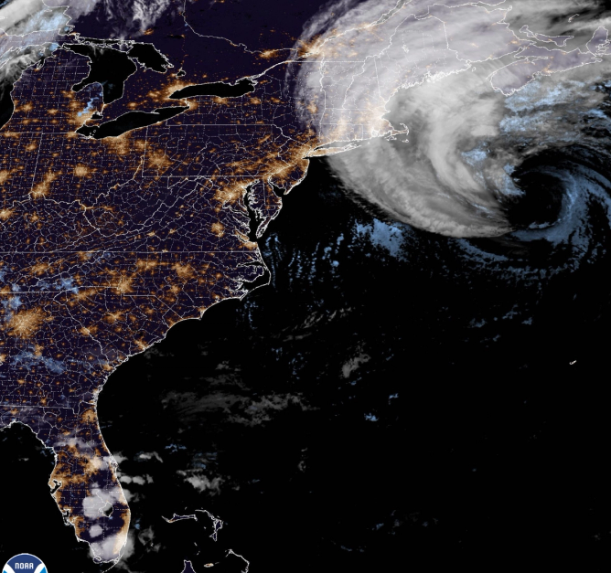 A satellite view of Hurricane Lee approaching