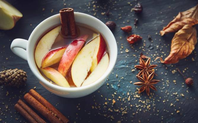 Hot apple cider