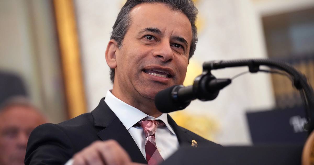 FDA Commissioner Marty Makary talks the ‘AI revolution’ at the FDA FDA Commissioner Marty Makary talks the ‘AI revolution’ at the FDA