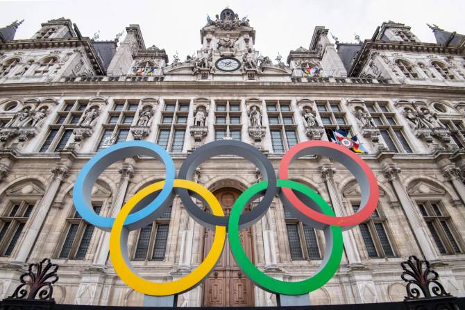Olympic rings in Paris