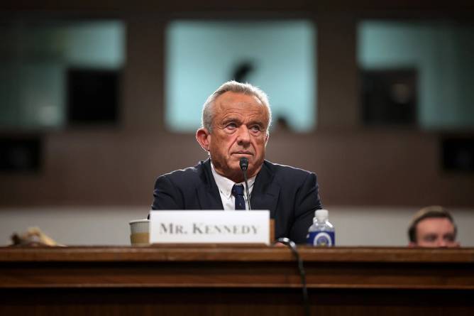 Robert F. Kennedy Jr. in a Senate committee hearing