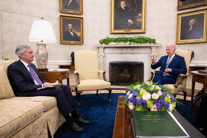 Joe Biden and Jerome Powell in the Oval Office