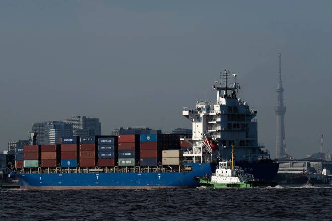 A cargo ship in Tokyo Bay