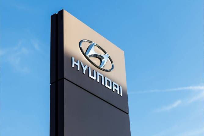 A Hyundai logo